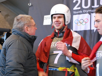 Latvijas Jaunatnes Olimpiskā komanda ar medaļniekiem mājās atgriezīsies pirmdienas vakarā