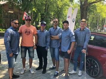 Kamaniņu braucēji dalās pieredzē par Phjončhanas Olimpiskajās spēlēs pieredzēto BMWM dienā