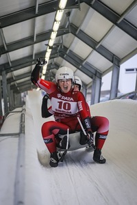 Latvijas trešais zelts Siguldā – Robežniece un Bogdanova triumfē Junioru Pasaules kausa posmā!