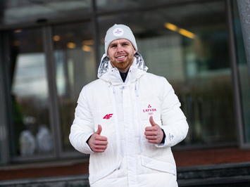 Latvijas komanda dodas uz XXIV Ziemas olimpiskajām spēlēm Pekinā