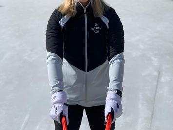 Seppa Benza piemiņas sacensības Šveices dabīgā ledus trasē