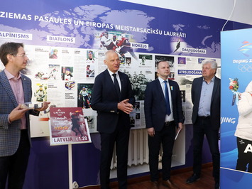 "Pekina 2022" izstādes atklāšana Latvijas Sporta muzejā