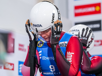 Latvijas Kamaniņu Sportistes Anda Upīte un Zane Kaluma izcīna bronzas medaļu Pasaules Kausa posmā Insbrukā!