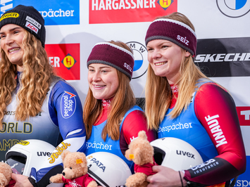 Latvijas Kamaniņu Sportistes Anda Upīte un Zane Kaluma izcīna bronzas medaļu Pasaules Kausa posmā Insbrukā!