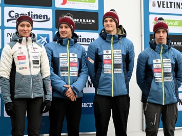Pasaules kausa junioriem trešajā posmā Latvijas kamaniņu braucēji iegūst divas trešās vietas 