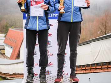 Latvijas kauss kamaniņu sportā: izlases līderi uzrāda labus rezultātus pirms Pasaules kausa posma Siguldā