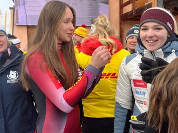 VĒSTURISKS PANĀKUMS LATVIJAS KAMANIŅU SPORTĀ – MARGITA SIRSNIŅA PASAULES ČEMPIONE!