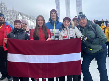 VĒSTURISKS PANĀKUMS LATVIJAS KAMANIŅU SPORTĀ – MARGITA SIRSNIŅA PASAULES ČEMPIONE!