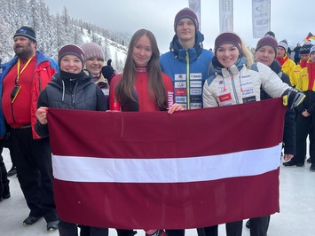VĒSTURISKS PANĀKUMS LATVIJAS KAMANIŅU SPORTĀ – MARGITA SIRSNIŅA PASAULES ČEMPIONE!