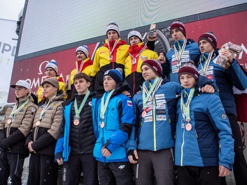 VĒSTURISKS PANĀKUMS LATVIJAS KAMANIŅU SPORTĀ – MARGITA SIRSNIŅA PASAULES ČEMPIONE!