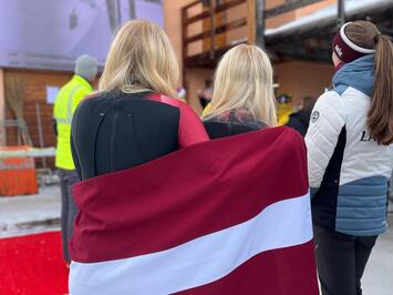 VĒSTURISKS PANĀKUMS LATVIJAS KAMANIŅU SPORTĀ – MARGITA SIRSNIŅA PASAULES ČEMPIONE!