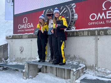 VĒSTURISKS PANĀKUMS LATVIJAS KAMANIŅU SPORTĀ – MARGITA SIRSNIŅA PASAULES ČEMPIONE!