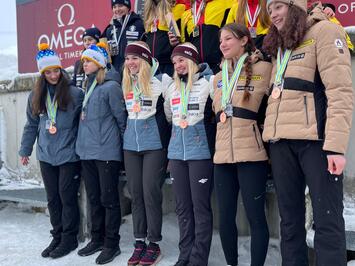 VĒSTURISKS PANĀKUMS LATVIJAS KAMANIŅU SPORTĀ – MARGITA SIRSNIŅA PASAULES ČEMPIONE!