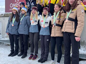 VĒSTURISKS PANĀKUMS LATVIJAS KAMANIŅU SPORTĀ – MARGITA SIRSNIŅA PASAULES ČEMPIONE!