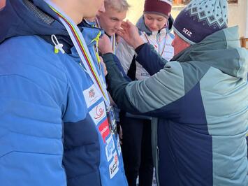VĒSTURISKS PANĀKUMS LATVIJAS KAMANIŅU SPORTĀ – MARGITA SIRSNIŅA PASAULES ČEMPIONE!