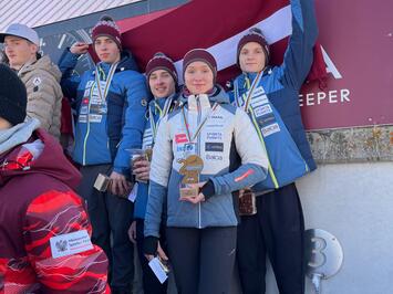 VĒSTURISKS PANĀKUMS LATVIJAS KAMANIŅU SPORTĀ – MARGITA SIRSNIŅA PASAULES ČEMPIONE!