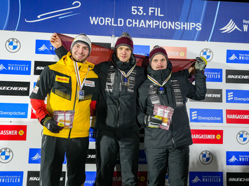 Latvijas sportisti dominē U23 pasaules čempionātā kamaniņu sportā
