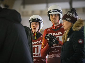 Latvijas himna skan Siguldā – Baltgalvis un Jakseboga kļūst par Eiropas junioru čempioniem!