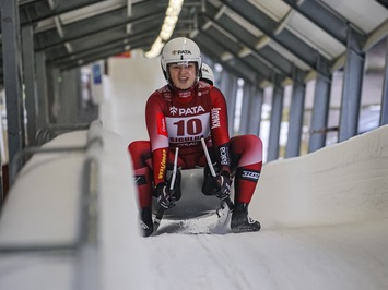 Latvijas trešais zelts Siguldā – Robežniece un Bogdanova triumfē Junioru Pasaules kausa posmā!