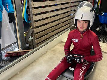 Latvijas jaunie kamaniņu sportisti uzrāda izcilus rezultātus  FIL Jaunatnes spēlēs un Rätikonas kamaniņu trofejā