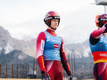 Latvijas kamaniņu sportisti testē jauno olimpisko trasi – ceļš uz Milano-Cortina 2026!