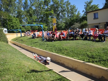 Latvijas jaunie kamaniņu sportisti izceļas 43. FIL Vasaras kausā Zwickau
