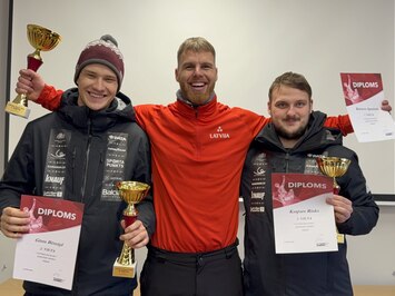 REZULTĀTI – LIELISKS SEZONAS STARTS SIGULDĀ – LATVIJAS KAUSS KAMANIŅU SPORTĀ 2025 ATKLĀTS AR AZARTU, ĀTRUMU UN SPORTISKU CĪŅAS GARU!