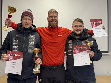REZULTĀTI – LIELISKS SEZONAS STARTS SIGULDĀ – LATVIJAS KAUSS KAMANIŅU SPORTĀ 2025 ATKLĀTS AR AZARTU, ĀTRUMU UN SPORTISKU CĪŅAS GARU!