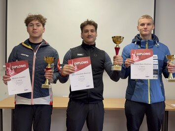 REZULTĀTI – LIELISKS SEZONAS STARTS SIGULDĀ – LATVIJAS KAUSS KAMANIŅU SPORTĀ 2025 ATKLĀTS AR AZARTU, ĀTRUMU UN SPORTISKU CĪŅAS GARU!