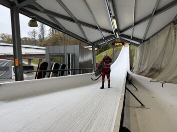 REZULTĀTI – LIELISKS SEZONAS STARTS SIGULDĀ – LATVIJAS KAUSS KAMANIŅU SPORTĀ 2025 ATKLĀTS AR AZARTU, ĀTRUMU UN SPORTISKU CĪŅAS GARU!