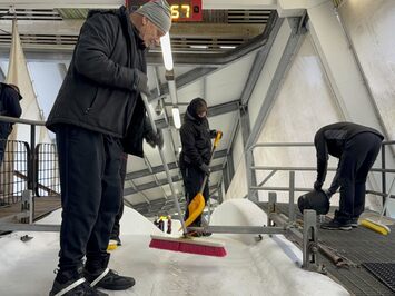 REZULTĀTI – LIELISKS SEZONAS STARTS SIGULDĀ – LATVIJAS KAUSS KAMANIŅU SPORTĀ 2025 ATKLĀTS AR AZARTU, ĀTRUMU UN SPORTISKU CĪŅAS GARU!
