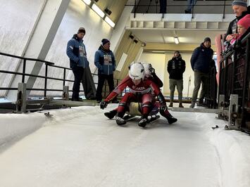REZULTĀTI – LIELISKS SEZONAS STARTS SIGULDĀ – LATVIJAS KAUSS KAMANIŅU SPORTĀ 2025 ATKLĀTS AR AZARTU, ĀTRUMU UN SPORTISKU CĪŅAS GARU!