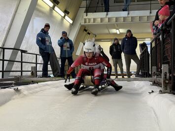 REZULTĀTI – LIELISKS SEZONAS STARTS SIGULDĀ – LATVIJAS KAUSS KAMANIŅU SPORTĀ 2025 ATKLĀTS AR AZARTU, ĀTRUMU UN SPORTISKU CĪŅAS GARU!