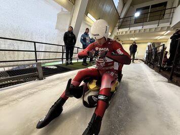 REZULTĀTI – LIELISKS SEZONAS STARTS SIGULDĀ – LATVIJAS KAUSS KAMANIŅU SPORTĀ 2025 ATKLĀTS AR AZARTU, ĀTRUMU UN SPORTISKU CĪŅAS GARU!