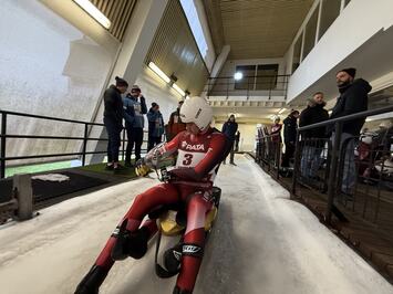 REZULTĀTI – LIELISKS SEZONAS STARTS SIGULDĀ – LATVIJAS KAUSS KAMANIŅU SPORTĀ 2025 ATKLĀTS AR AZARTU, ĀTRUMU UN SPORTISKU CĪŅAS GARU!
