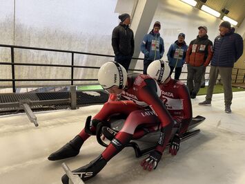REZULTĀTI – LIELISKS SEZONAS STARTS SIGULDĀ – LATVIJAS KAUSS KAMANIŅU SPORTĀ 2025 ATKLĀTS AR AZARTU, ĀTRUMU UN SPORTISKU CĪŅAS GARU!
