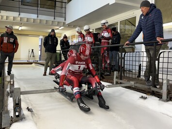 REZULTĀTI – LIELISKS SEZONAS STARTS SIGULDĀ – LATVIJAS KAUSS KAMANIŅU SPORTĀ 2025 ATKLĀTS AR AZARTU, ĀTRUMU UN SPORTISKU CĪŅAS GARU!