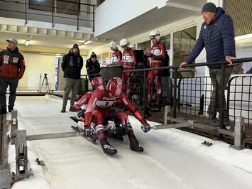 REZULTĀTI – LIELISKS SEZONAS STARTS SIGULDĀ – LATVIJAS KAUSS KAMANIŅU SPORTĀ 2025 ATKLĀTS AR AZARTU, ĀTRUMU UN SPORTISKU CĪŅAS GARU!