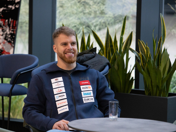 Latvijas kamaniņu izlase iezīmē kursu uz Kortīnu 2026: rekordlīmeņa forma, tehnoloģiju evolūcija un skaidrs mērķis — olimpiskā virsotne