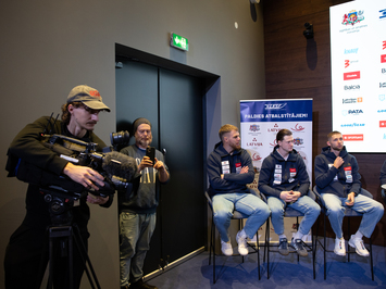 Latvijas kamaniņu izlase iezīmē kursu uz Kortīnu 2026: rekordlīmeņa forma, tehnoloģiju evolūcija un skaidrs mērķis — olimpiskā virsotne