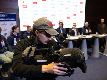 Latvijas kamaniņu izlase iezīmē kursu uz Kortīnu 2026: rekordlīmeņa forma, tehnoloģiju evolūcija un skaidrs mērķis — olimpiskā virsotne