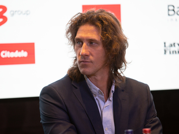 Latvijas kamaniņu izlase iezīmē kursu uz Kortīnu 2026: rekordlīmeņa forma, tehnoloģiju evolūcija un skaidrs mērķis — olimpiskā virsotne