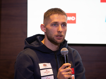 Latvijas kamaniņu izlase iezīmē kursu uz Kortīnu 2026: rekordlīmeņa forma, tehnoloģiju evolūcija un skaidrs mērķis — olimpiskā virsotne