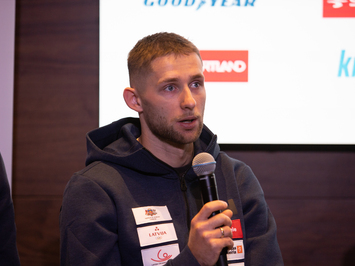 Latvijas kamaniņu izlase iezīmē kursu uz Kortīnu 2026: rekordlīmeņa forma, tehnoloģiju evolūcija un skaidrs mērķis — olimpiskā virsotne