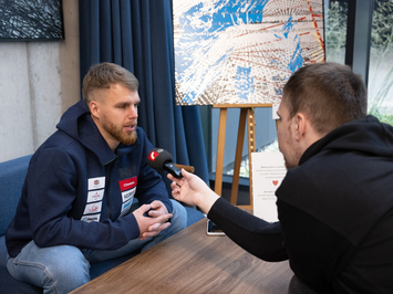 Latvijas kamaniņu izlase iezīmē kursu uz Kortīnu 2026: rekordlīmeņa forma, tehnoloģiju evolūcija un skaidrs mērķis — olimpiskā virsotne