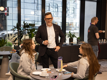 Latvijas kamaniņu izlase iezīmē kursu uz Kortīnu 2026: rekordlīmeņa forma, tehnoloģiju evolūcija un skaidrs mērķis — olimpiskā virsotne