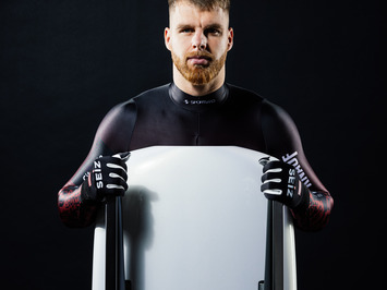 Latvijas kamaniņu izlase jaunajā sezonā — tradīcija, vienotība un mērķis