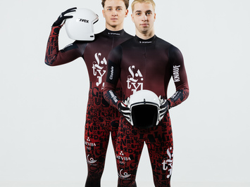 Latvijas kamaniņu izlase jaunajā sezonā — tradīcija, vienotība un mērķis