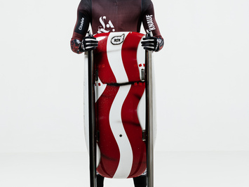 Latvijas kamaniņu izlase jaunajā sezonā — tradīcija, vienotība un mērķis