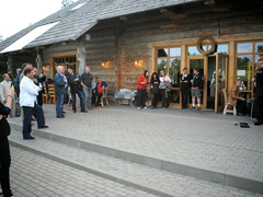 Foto: FIL 60. kongresa dalībnieku izbraukšana uz Siguldas trasi un vakariņas ar viljolnieku Ozolu